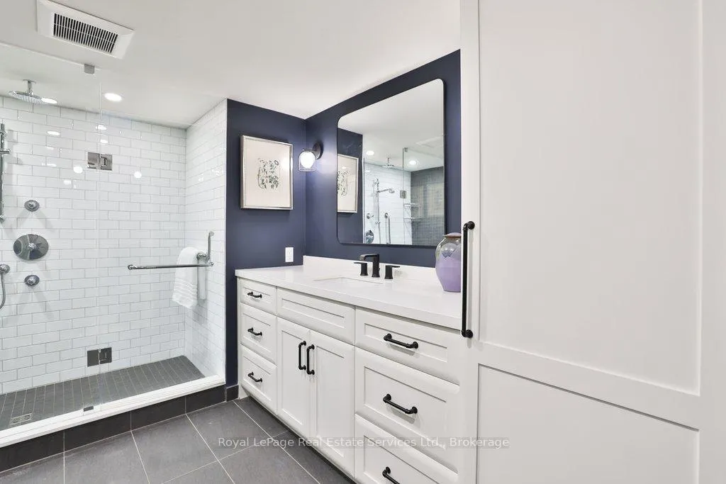 Photo 26 of Unit 102, 100 Lakeshore Road E, Oakville, Old Oakville — HOMEH