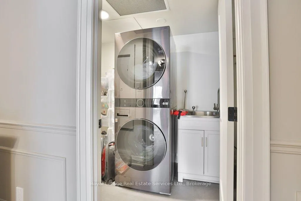 Photo 32 of Unit 102, 100 Lakeshore Road E, Oakville, Old Oakville — HOMEH