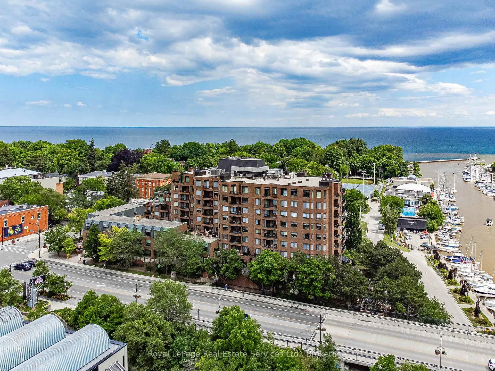 Photo 42 of Unit 102, 100 Lakeshore Road E, Oakville, Old Oakville — HOMEH