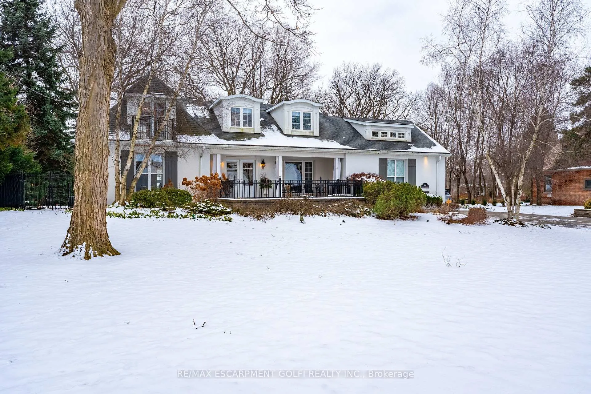 Photo 2 of 122 Mountain Brow Boulevard, Hamilton, Sherwood — HOMEH