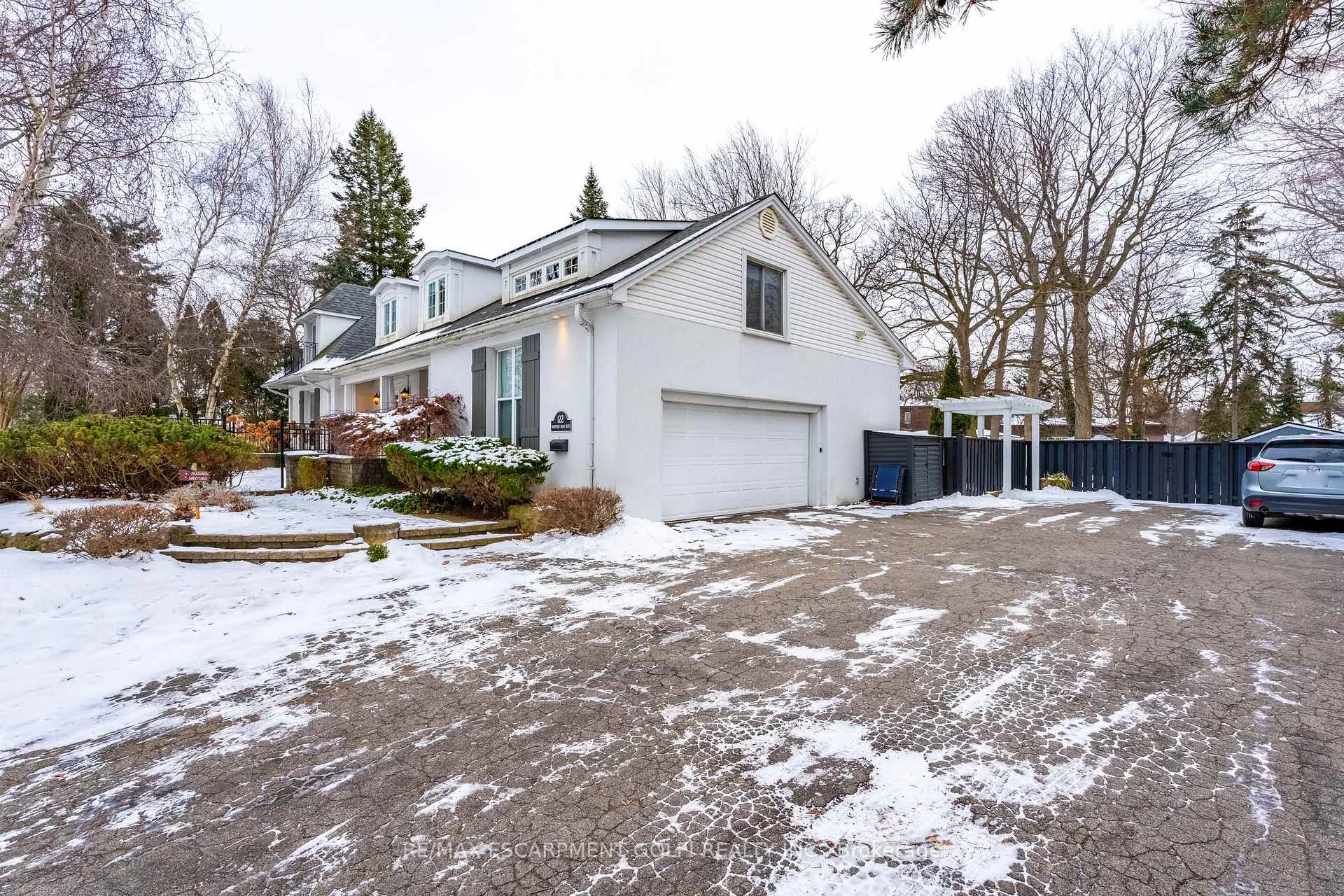 Photo 3 of 122 Mountain Brow Boulevard, Hamilton, Sherwood — HOMEH