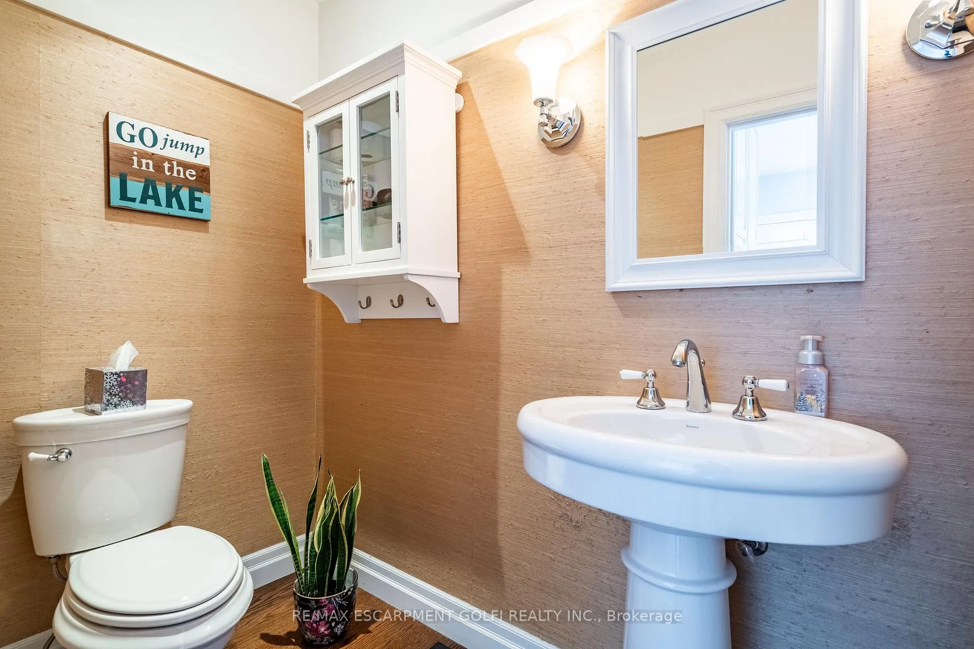 Photo 7 of 122 Mountain Brow Boulevard, Hamilton, Sherwood — HOMEH
