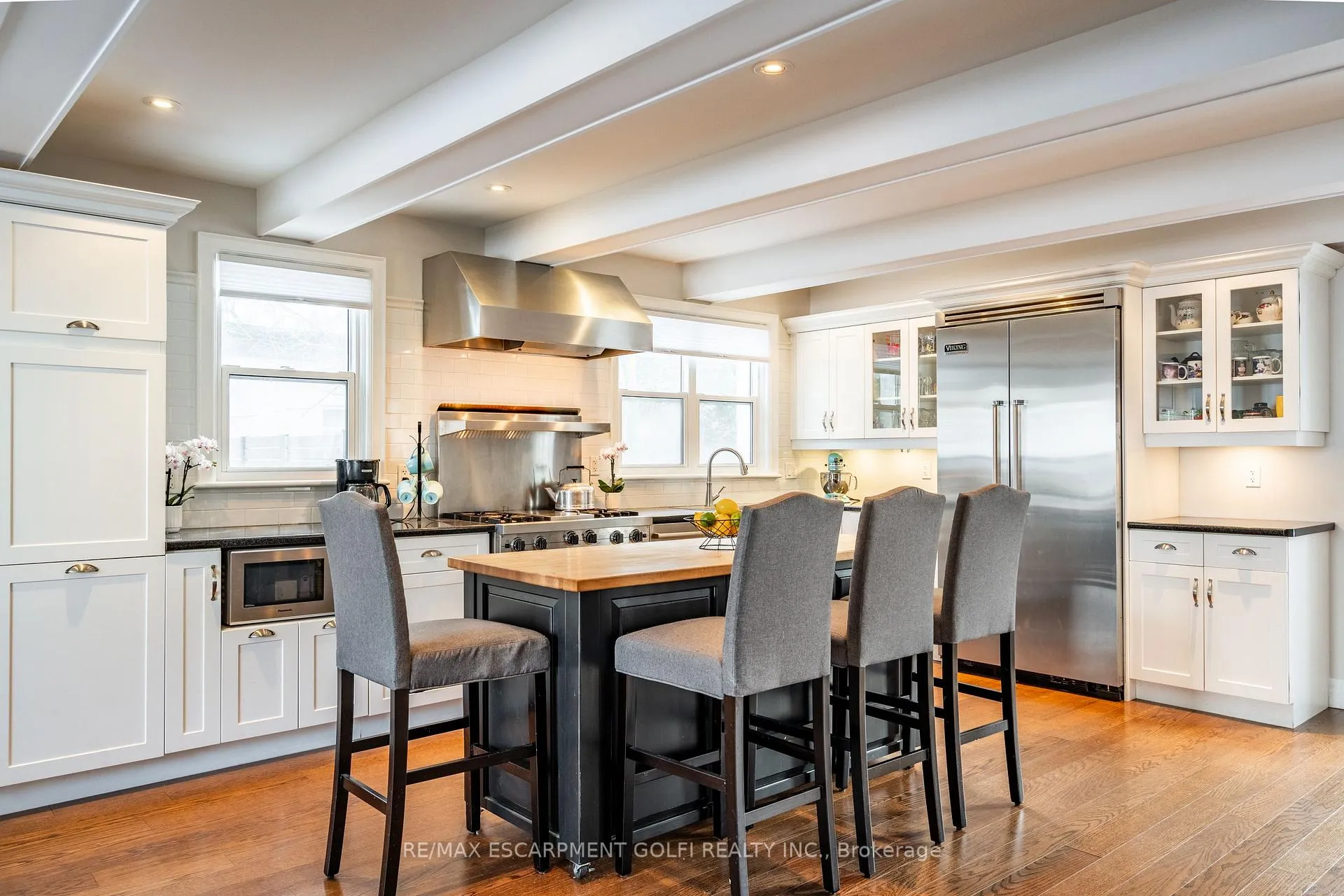 Photo 9 of 122 Mountain Brow Boulevard, Hamilton, Sherwood — HOMEH