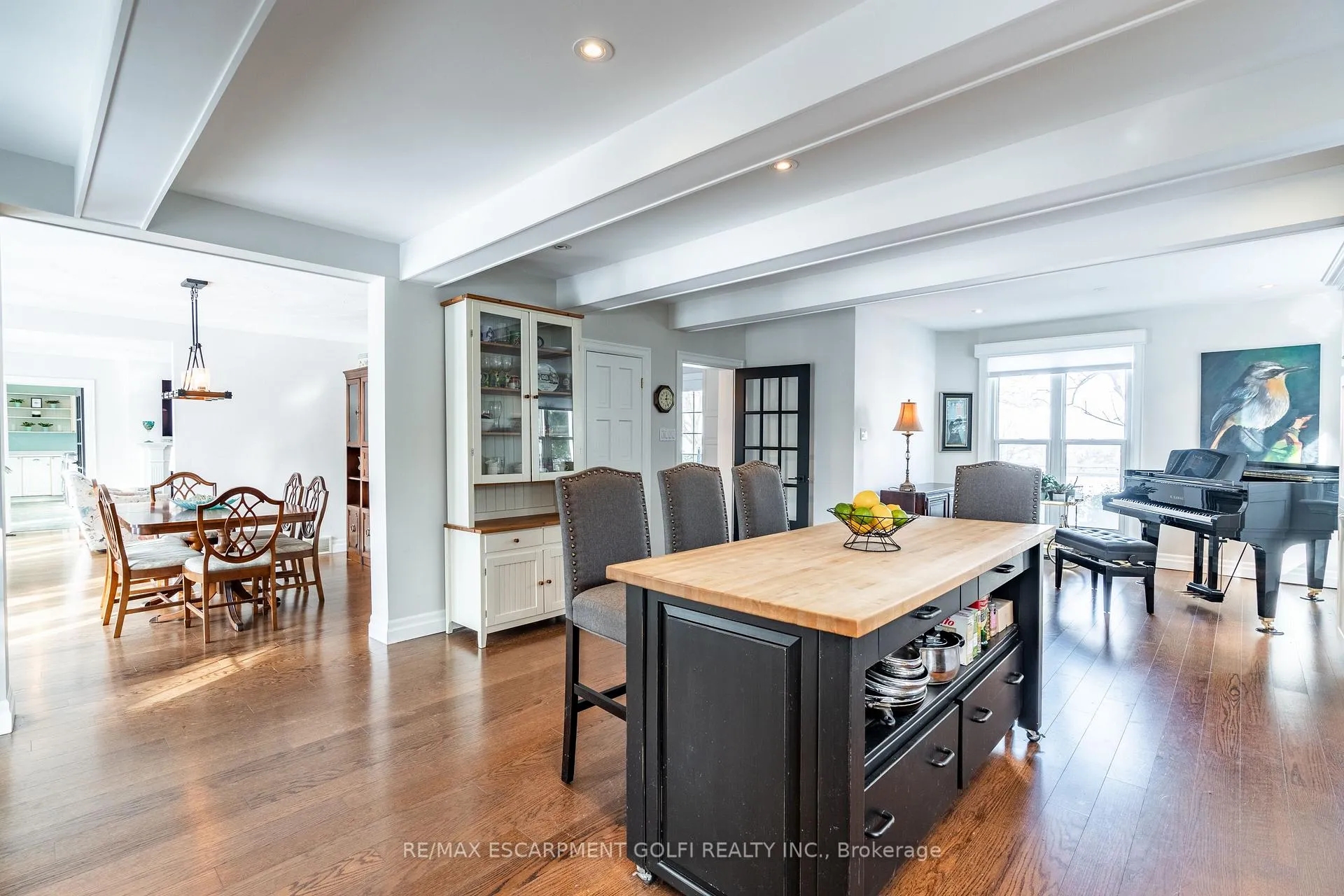 Photo 10 of 122 Mountain Brow Boulevard, Hamilton, Sherwood — HOMEH