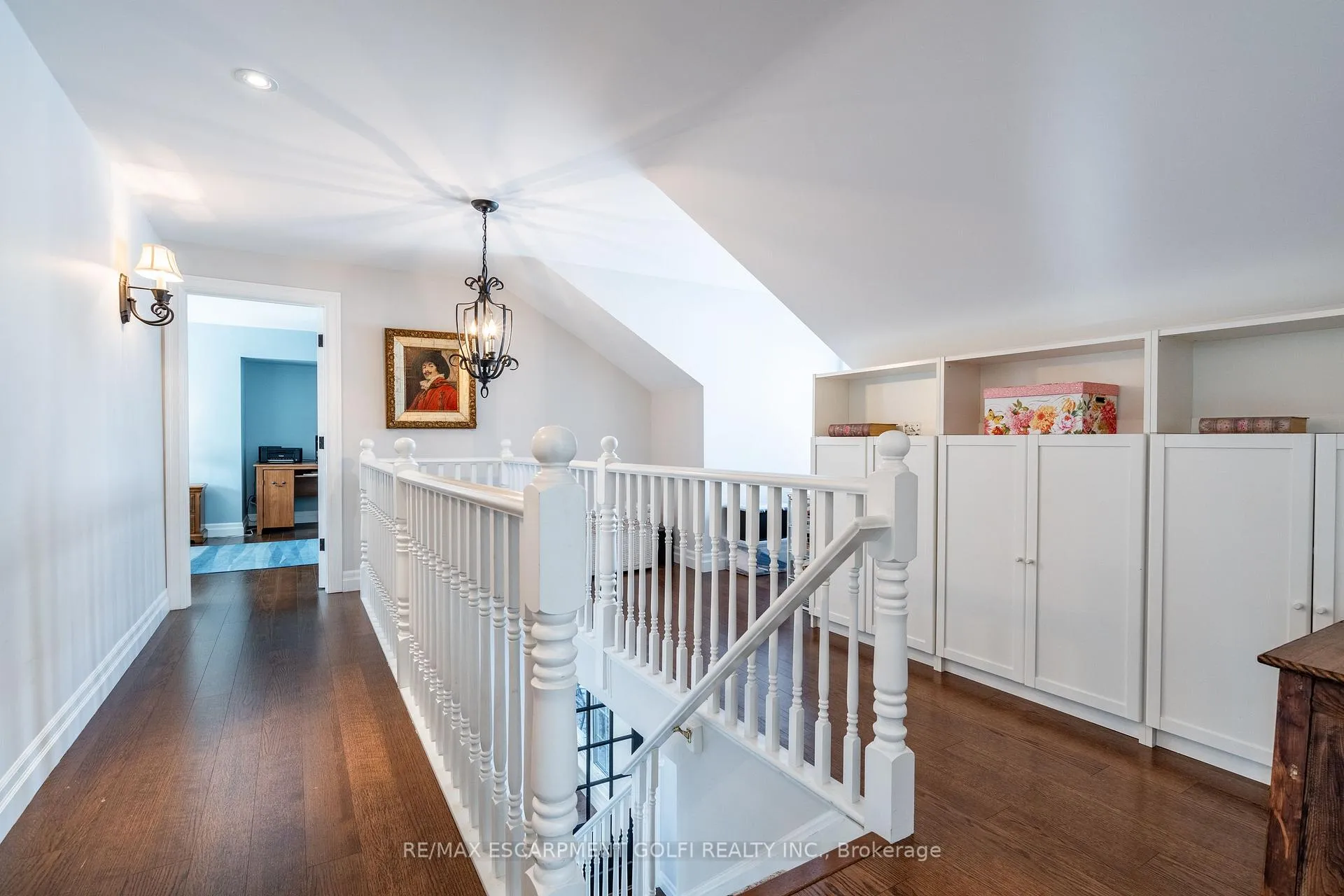 Photo 23 of 122 Mountain Brow Boulevard, Hamilton, Sherwood — HOMEH
