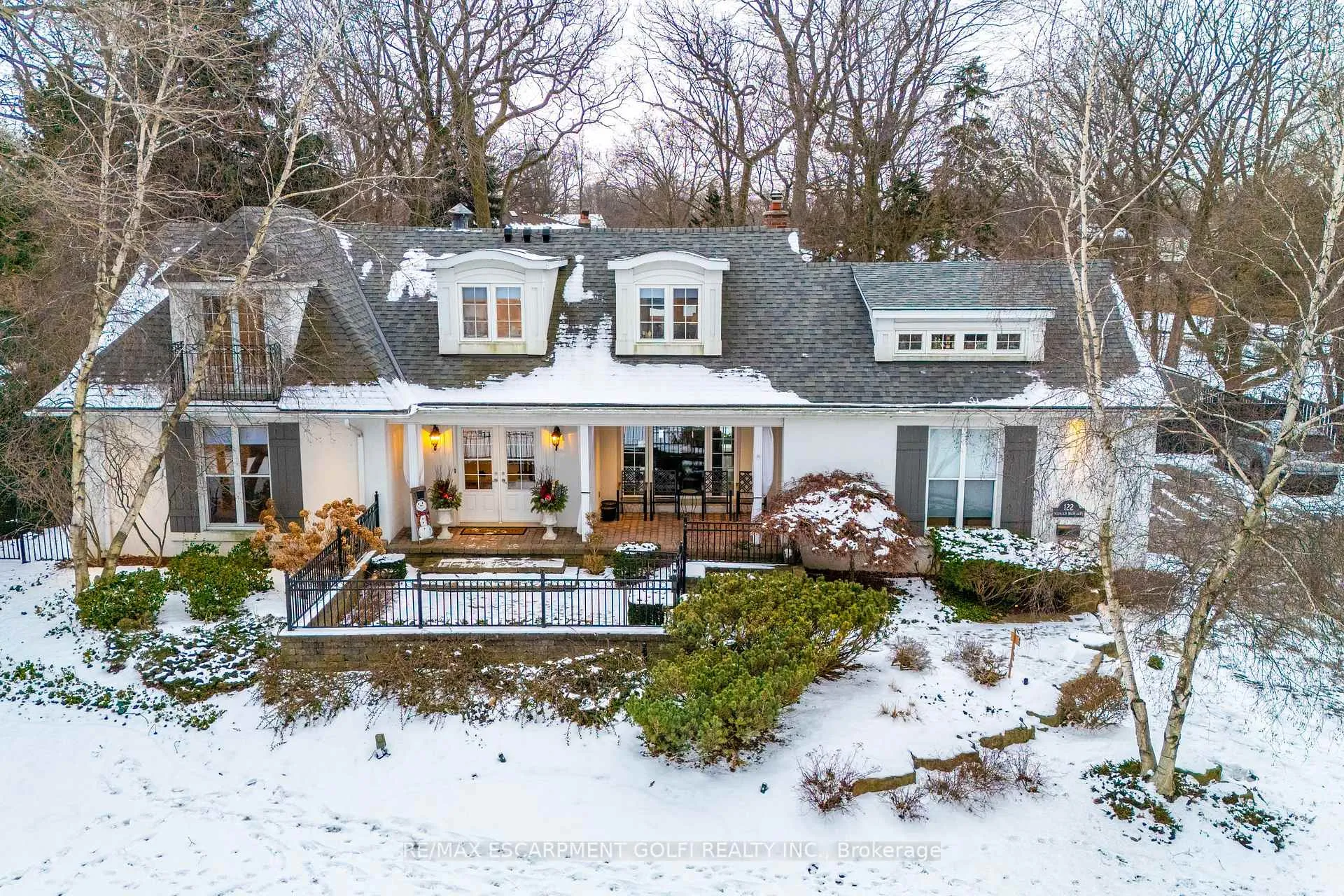 Photo 38 of 122 Mountain Brow Boulevard, Hamilton, Sherwood — HOMEH
