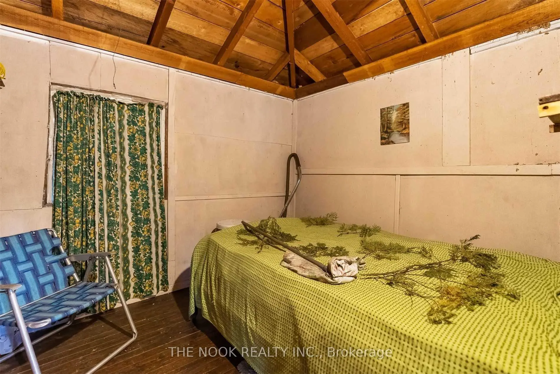 Photo 11 of 1140 Pine Path, Frontenac, Frontenac North — HOMEH