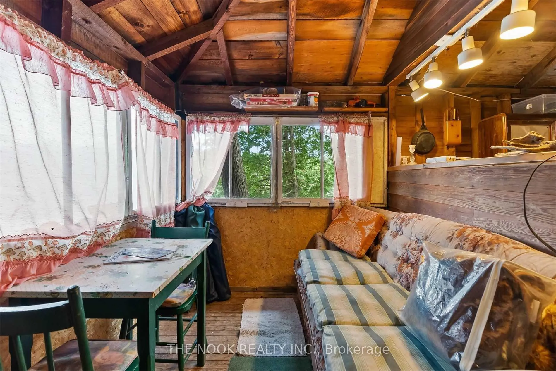 Photo 15 of 1140 Pine Path, Frontenac, Frontenac North — HOMEH