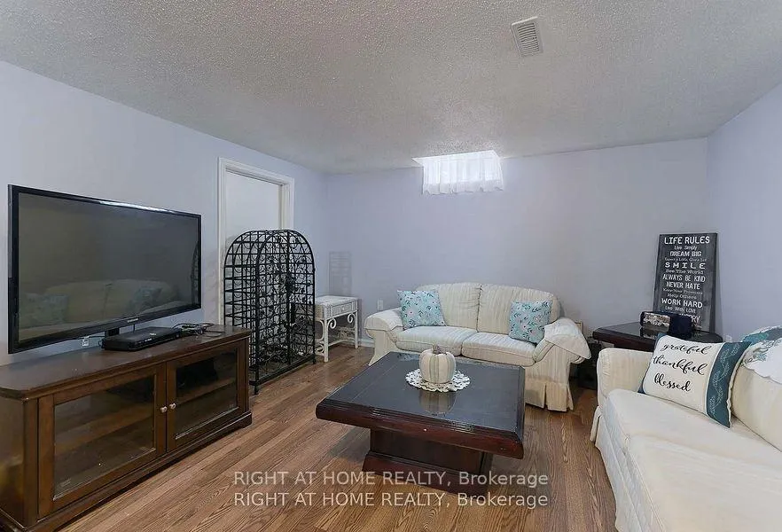 Photo 8 of 884 Southgate Drive S, Oshawa, Donevan — HOMEH