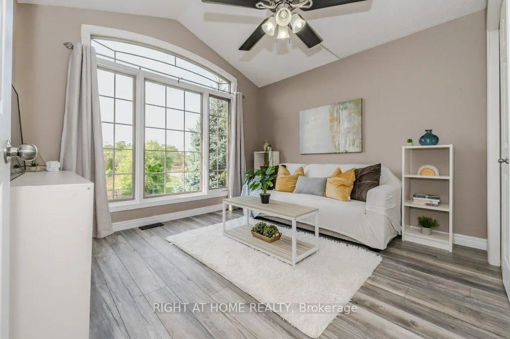 Photo 28 of 210 Dundas Street W, Brant, Paris — HOMEH