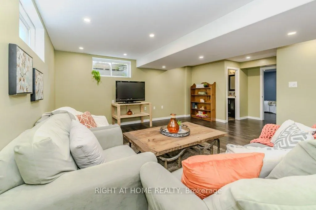 Photo 32 of 210 Dundas Street W, Brant, Paris — HOMEH