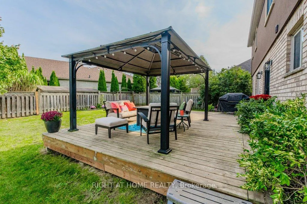 Photo 39 of 210 Dundas Street W, Brant, Paris — HOMEH