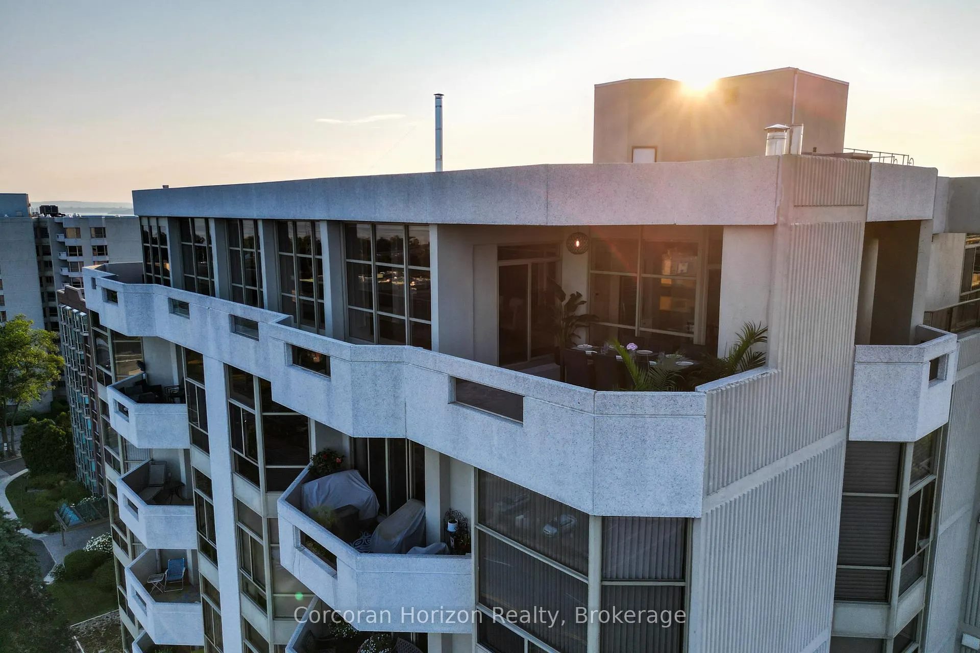 Photo 1 of Unit 1201, 1237 North Shore Boulevard E, Burlington, Brant — HOMEH
