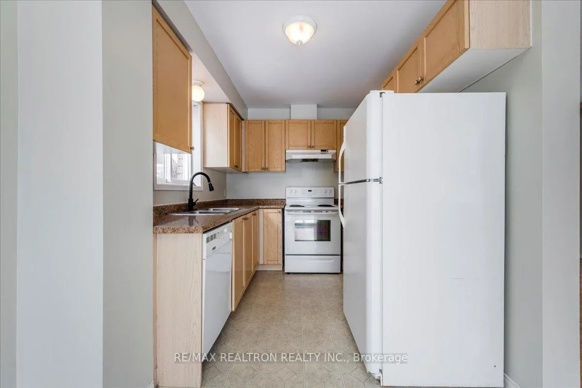 Photo 7 of 17 Timothy Lane, Barrie, Holly — HOMEH