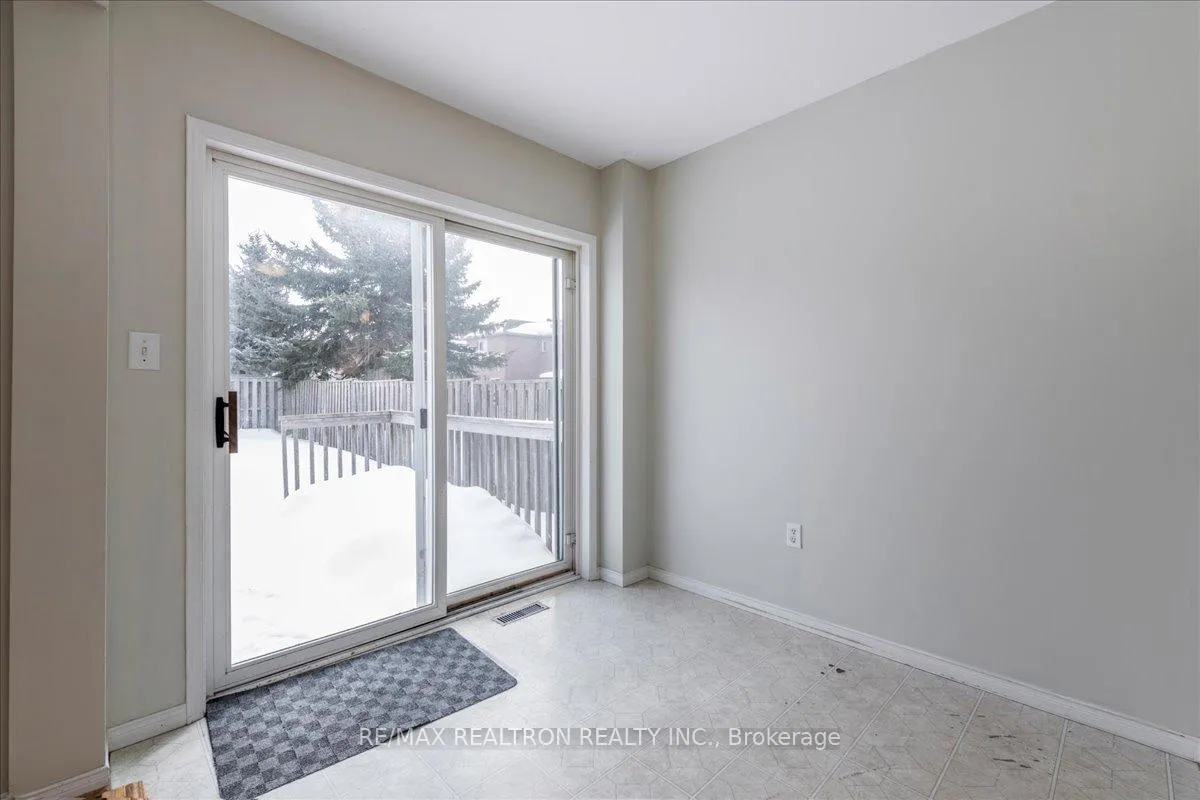 Photo 8 of 17 Timothy Lane, Barrie, Holly — HOMEH
