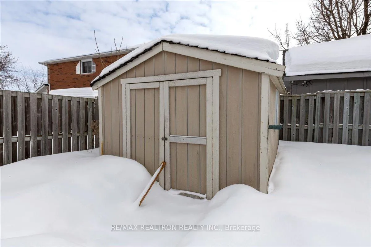 Photo 25 of 17 Timothy Lane, Barrie, Holly — HOMEH