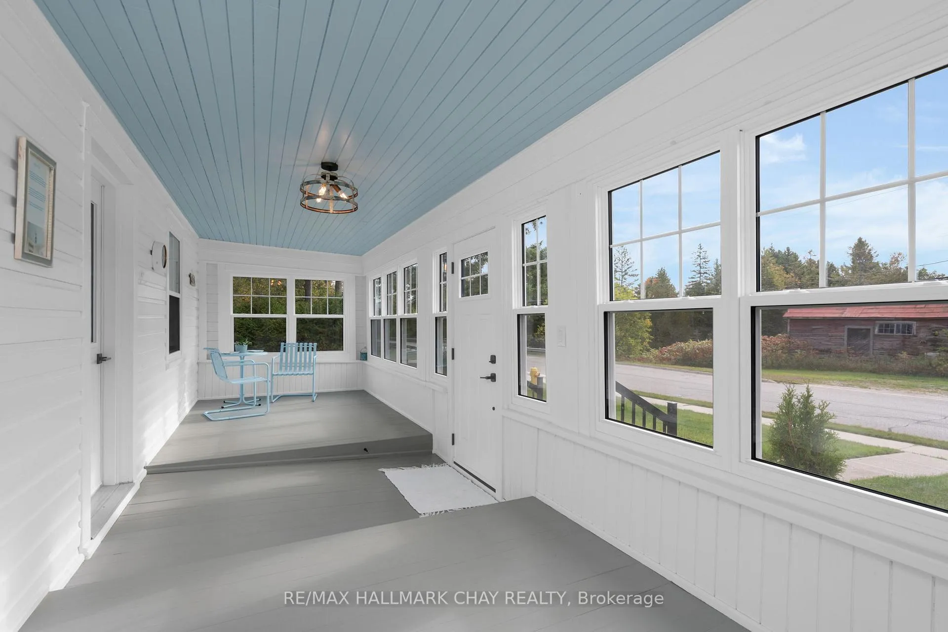 Photo 4 of 86 Mill Street E, Springwater, Hillsdale — HOMEH