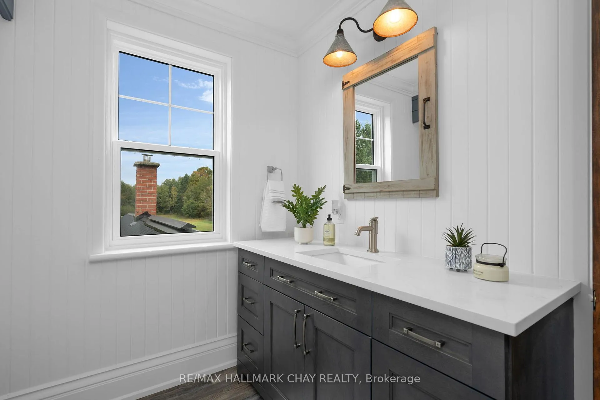 Photo 34 of 86 Mill Street E, Springwater, Hillsdale — HOMEH