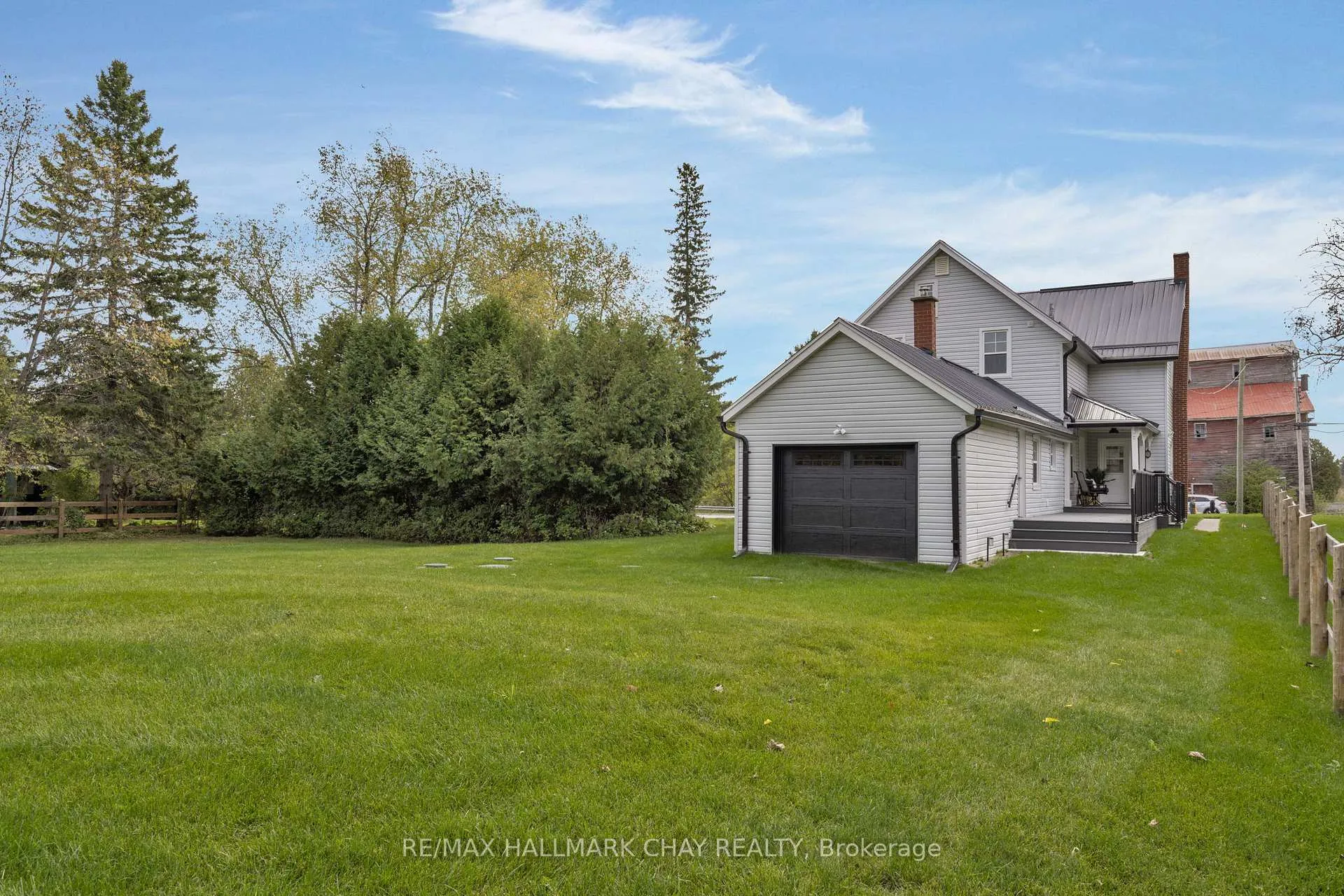 Photo 38 of 86 Mill Street E, Springwater, Hillsdale — HOMEH