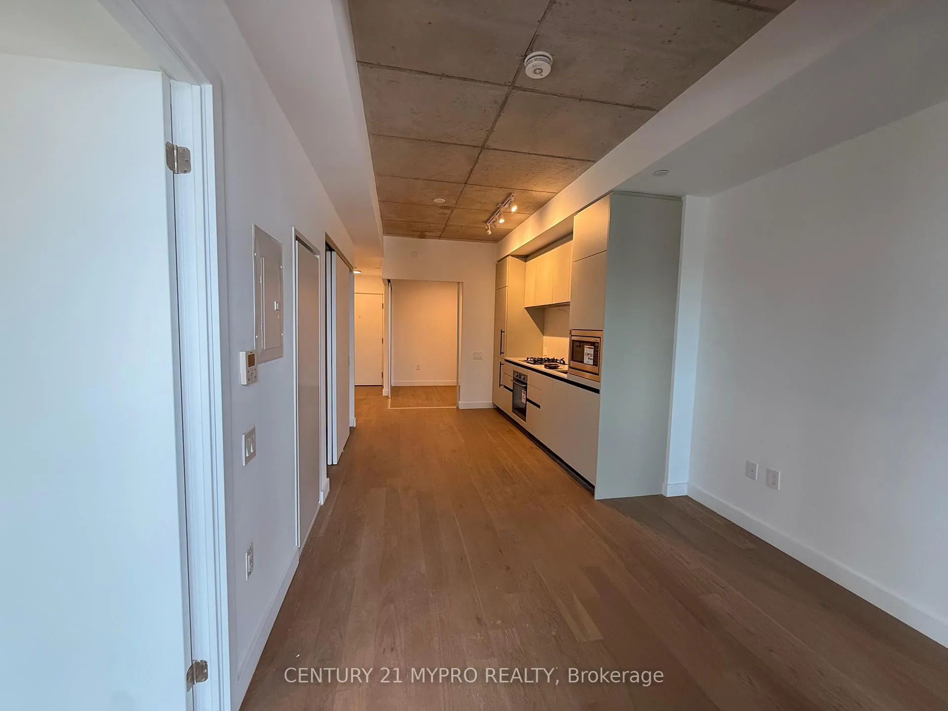 Photo 6 of Unit 426, 1720 Bayview Avenue, Toronto, Mount Pleasant East — HOMEH