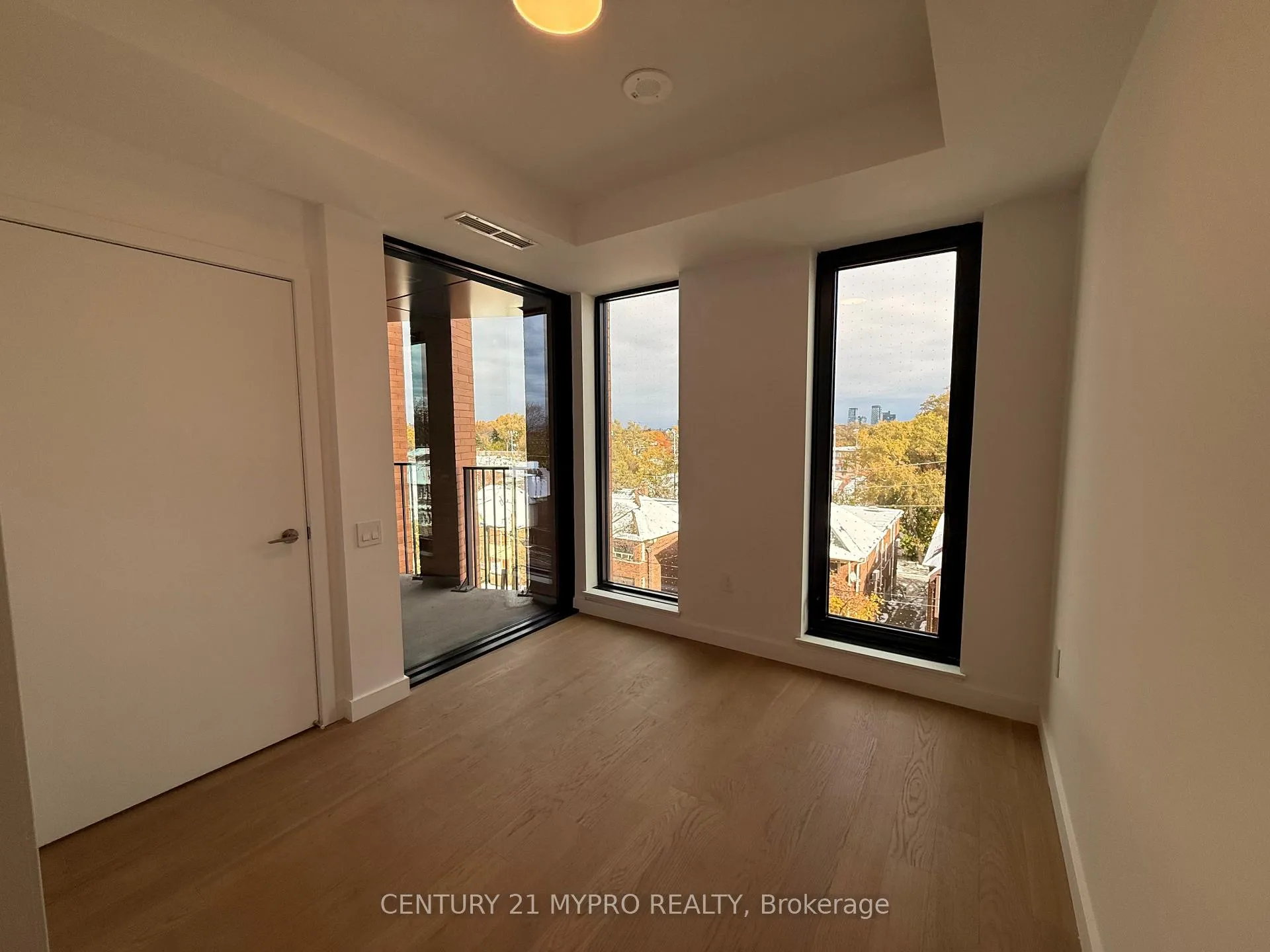 Photo 10 of Unit 426, 1720 Bayview Avenue, Toronto, Mount Pleasant East — HOMEH
