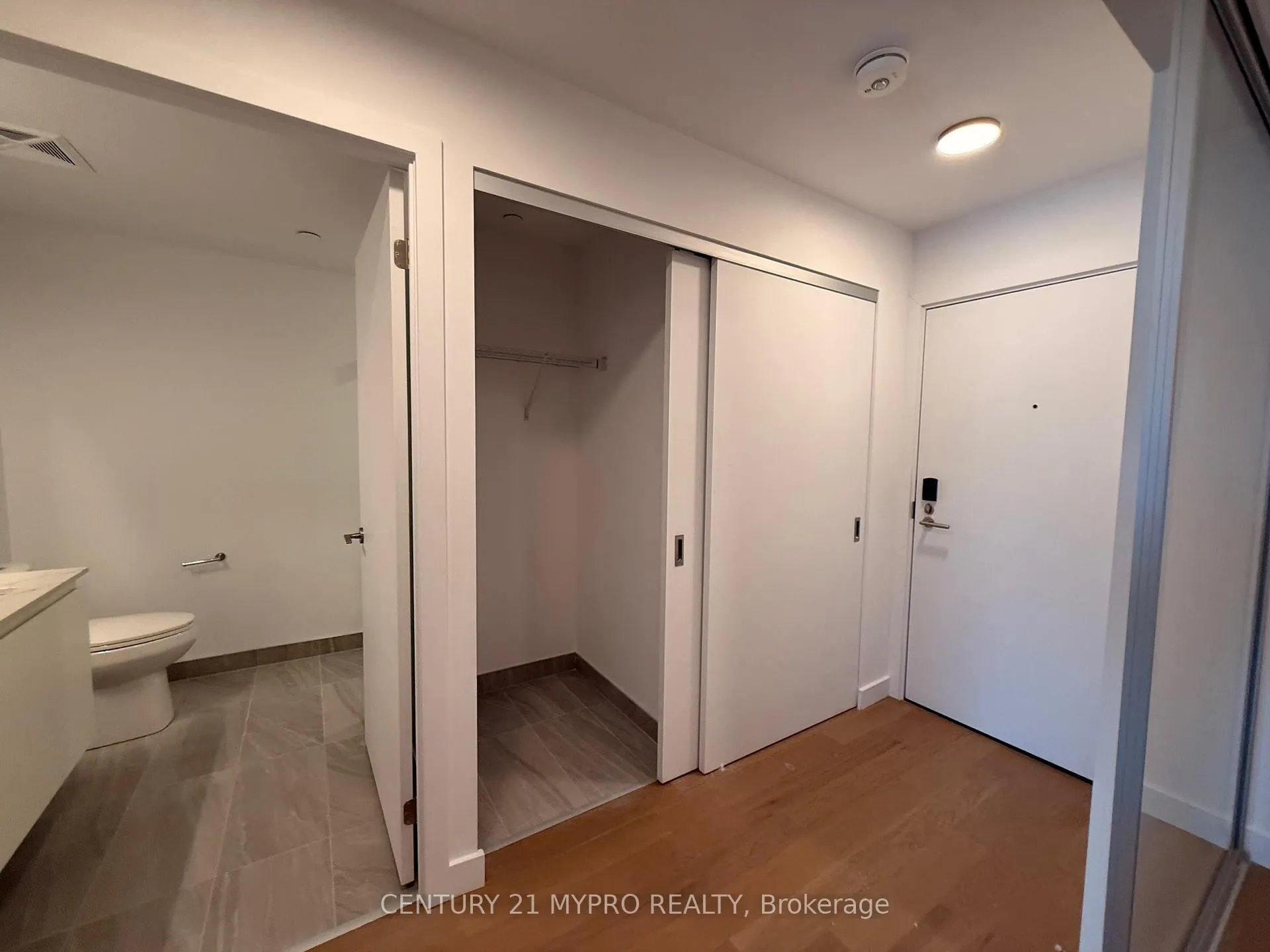 Photo 11 of Unit 426, 1720 Bayview Avenue, Toronto, Mount Pleasant East — HOMEH