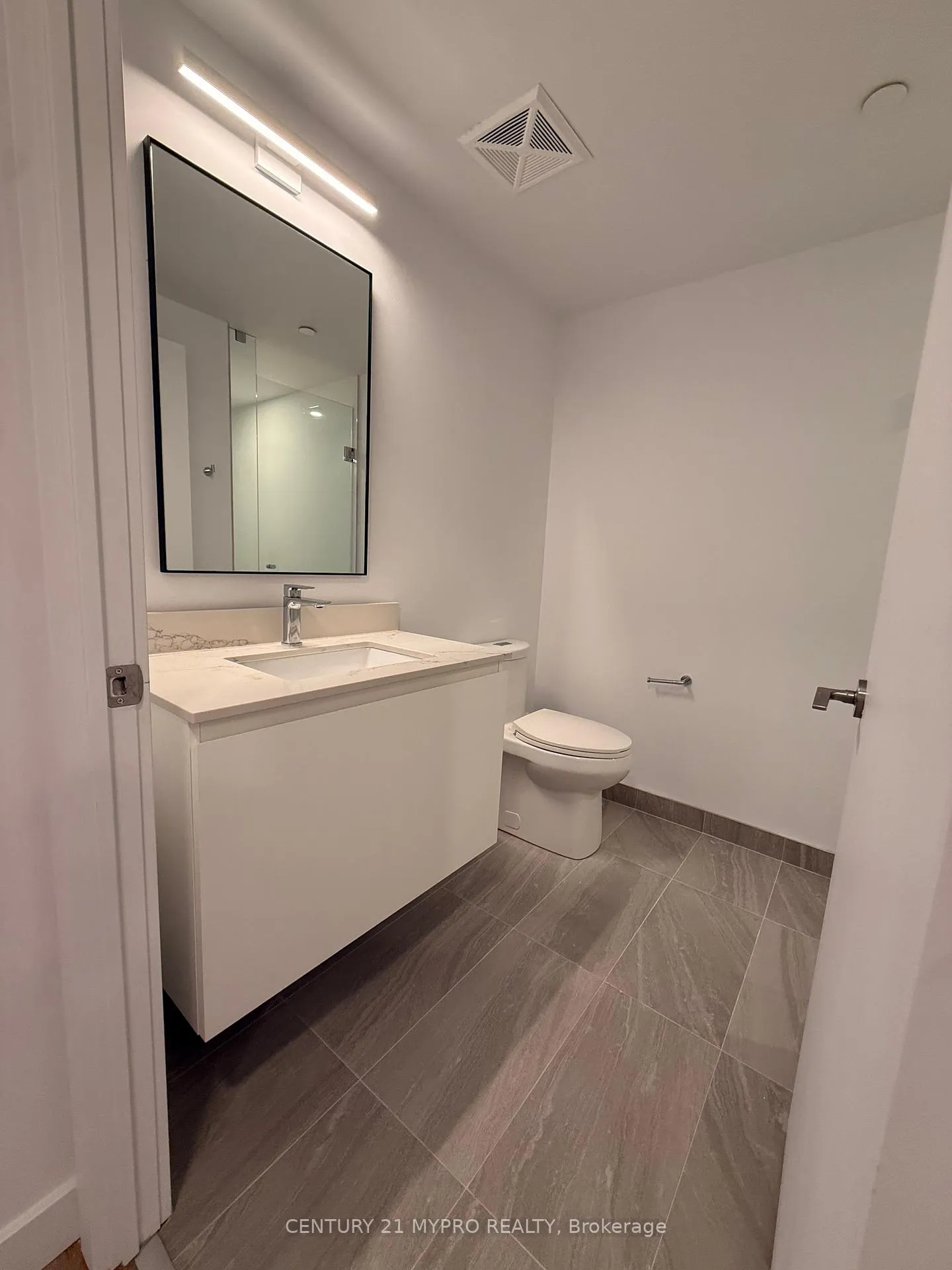 Photo 12 of Unit 426, 1720 Bayview Avenue, Toronto, Mount Pleasant East — HOMEH