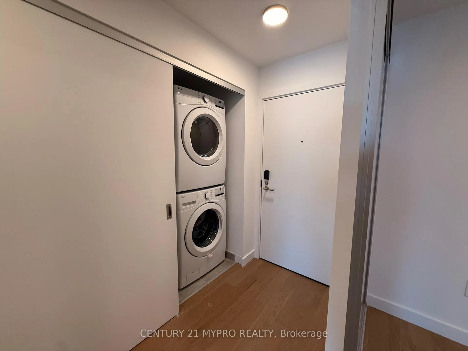 Photo 14 of Unit 426, 1720 Bayview Avenue, Toronto, Mount Pleasant East — HOMEH