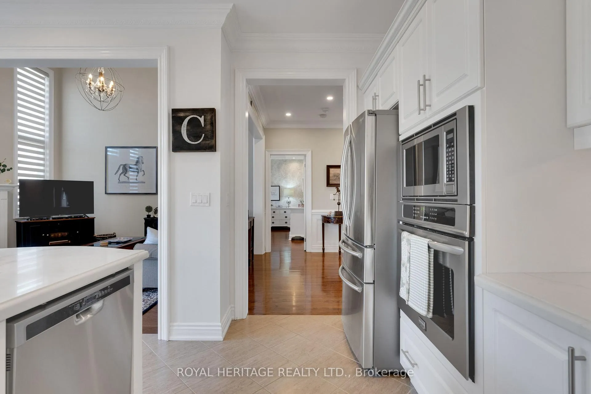 Photo 14 of 42 Grady Drive, Clarington, Newcastle — HOMEH
