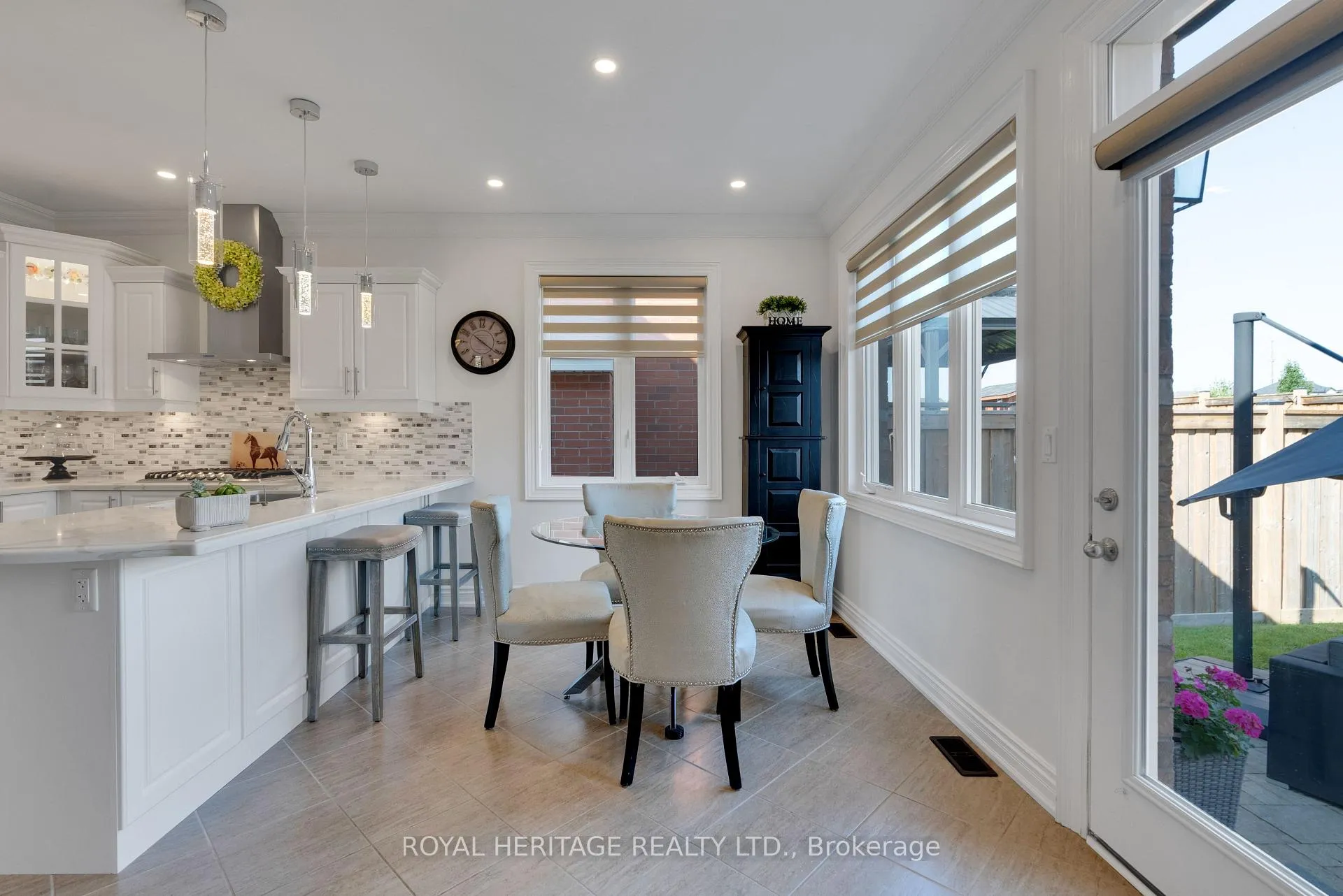 Photo 15 of 42 Grady Drive, Clarington, Newcastle — HOMEH