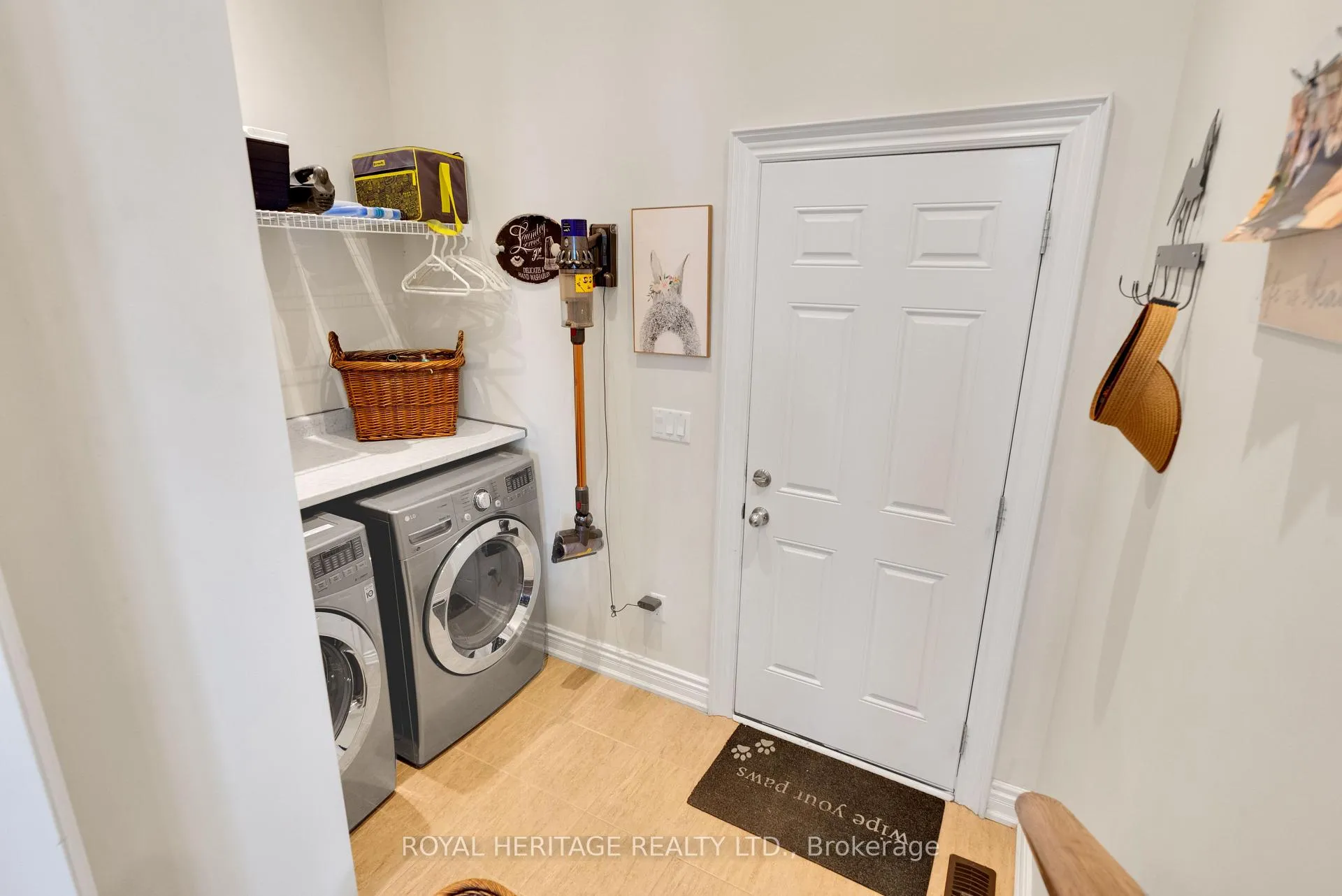 Photo 25 of 42 Grady Drive, Clarington, Newcastle — HOMEH