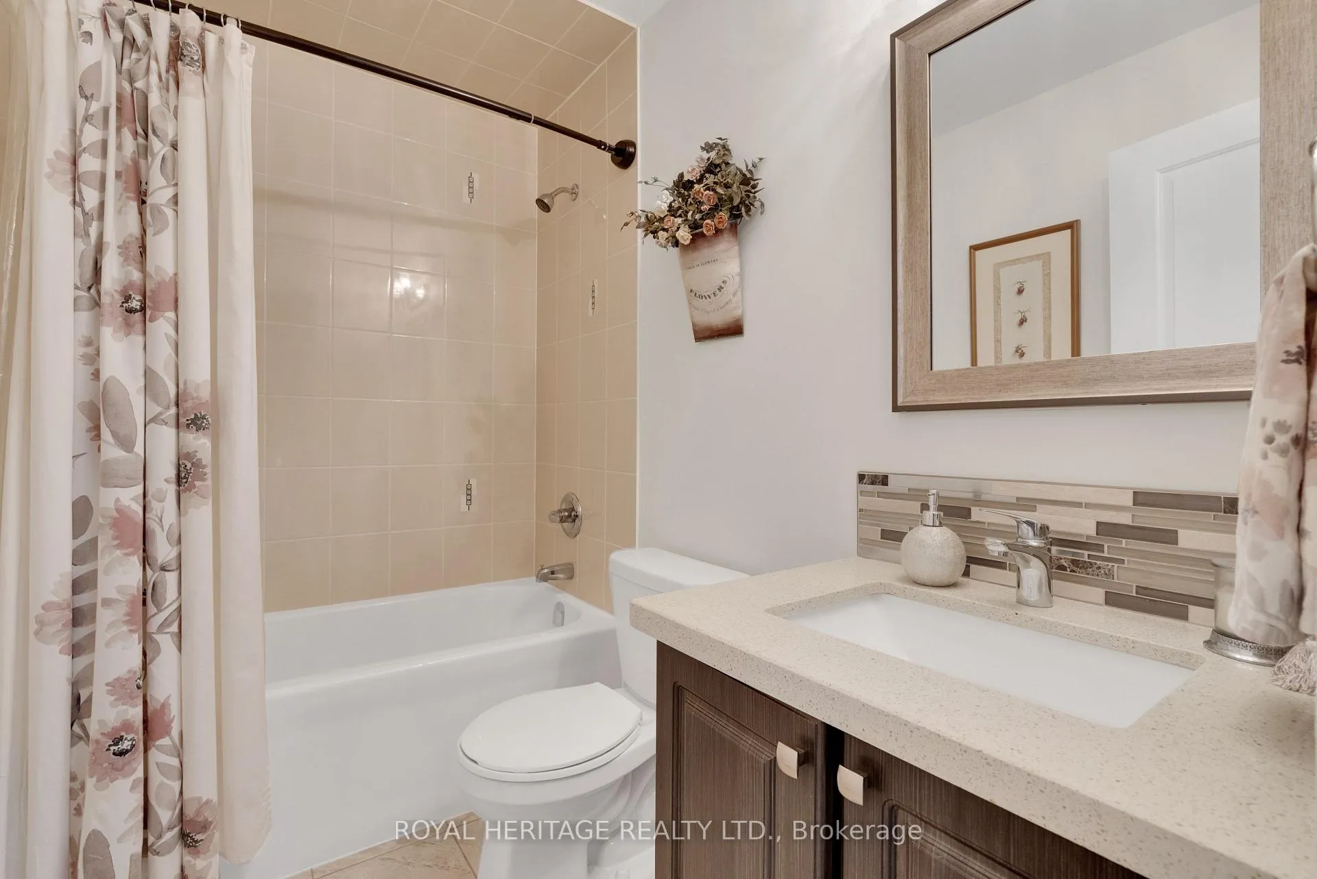 Photo 29 of 42 Grady Drive, Clarington, Newcastle — HOMEH