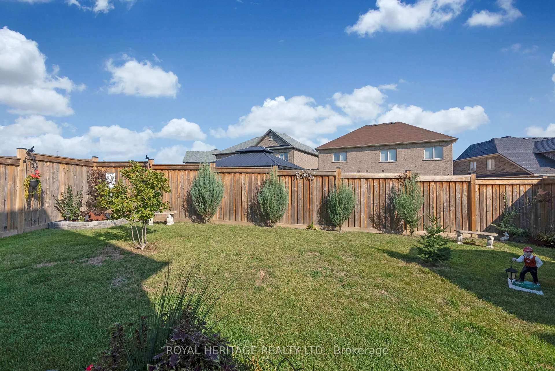 Photo 31 of 42 Grady Drive, Clarington, Newcastle — HOMEH