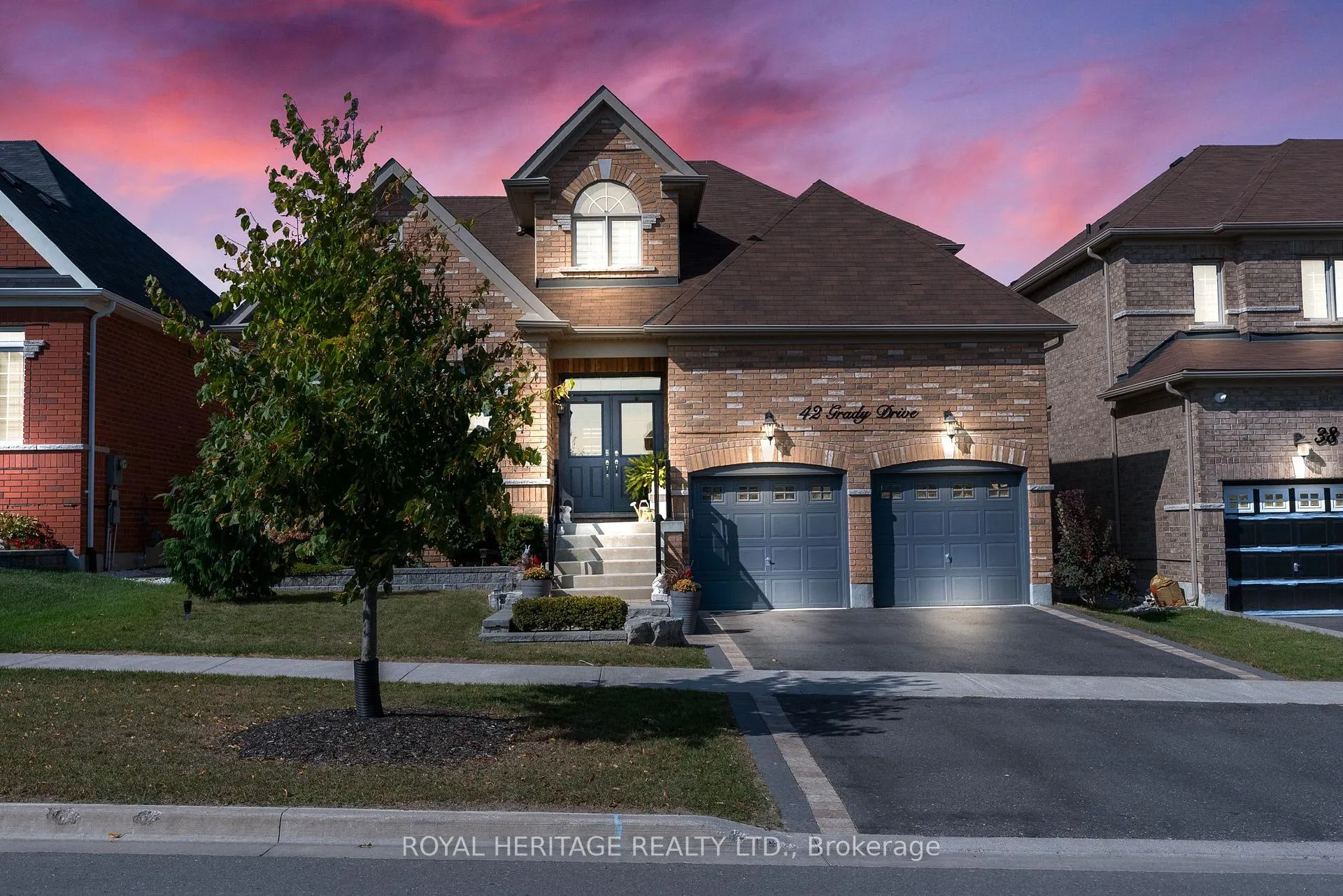 Photo 36 of 42 Grady Drive, Clarington, Newcastle — HOMEH