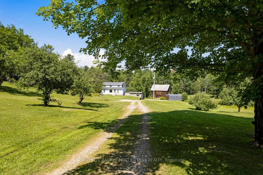 Photo 1 of 9252 Highway 511 Road, Lanark Highlands, Lanark Highlands (Darling) Twp — HOMEH