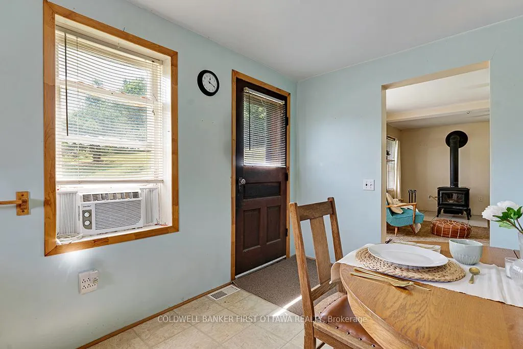 Photo 11 of 9252 Highway 511 Road, Lanark Highlands, Lanark Highlands (Darling) Twp — HOMEH