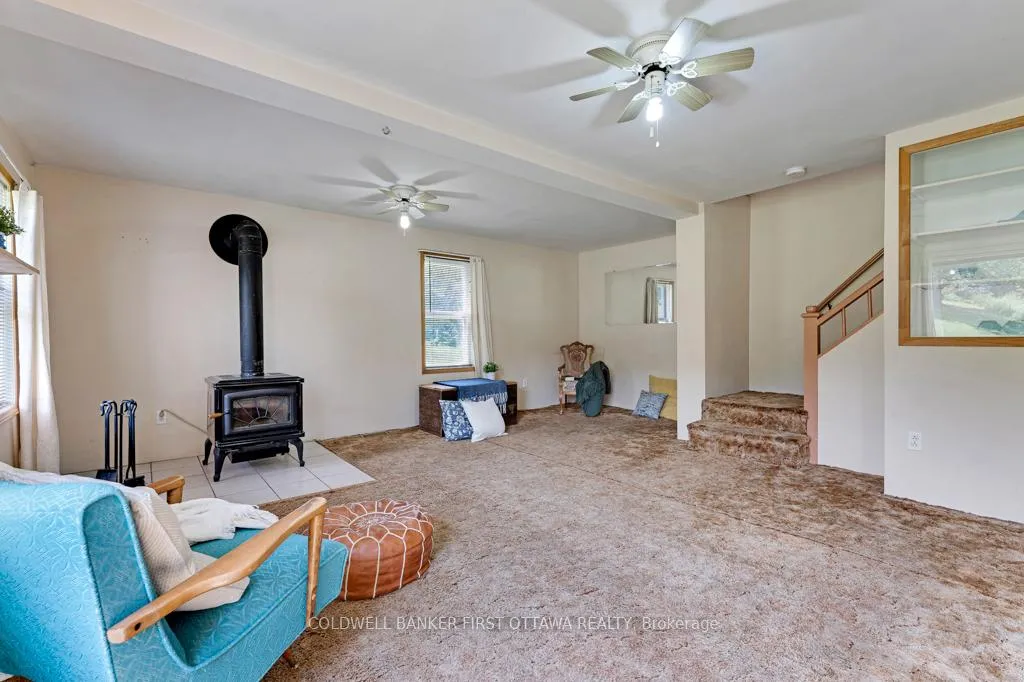 Photo 12 of 9252 Highway 511 Road, Lanark Highlands, Lanark Highlands (Darling) Twp — HOMEH