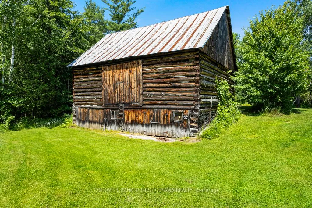 Photo 22 of 9252 Highway 511 Road, Lanark Highlands, Lanark Highlands (Darling) Twp — HOMEH