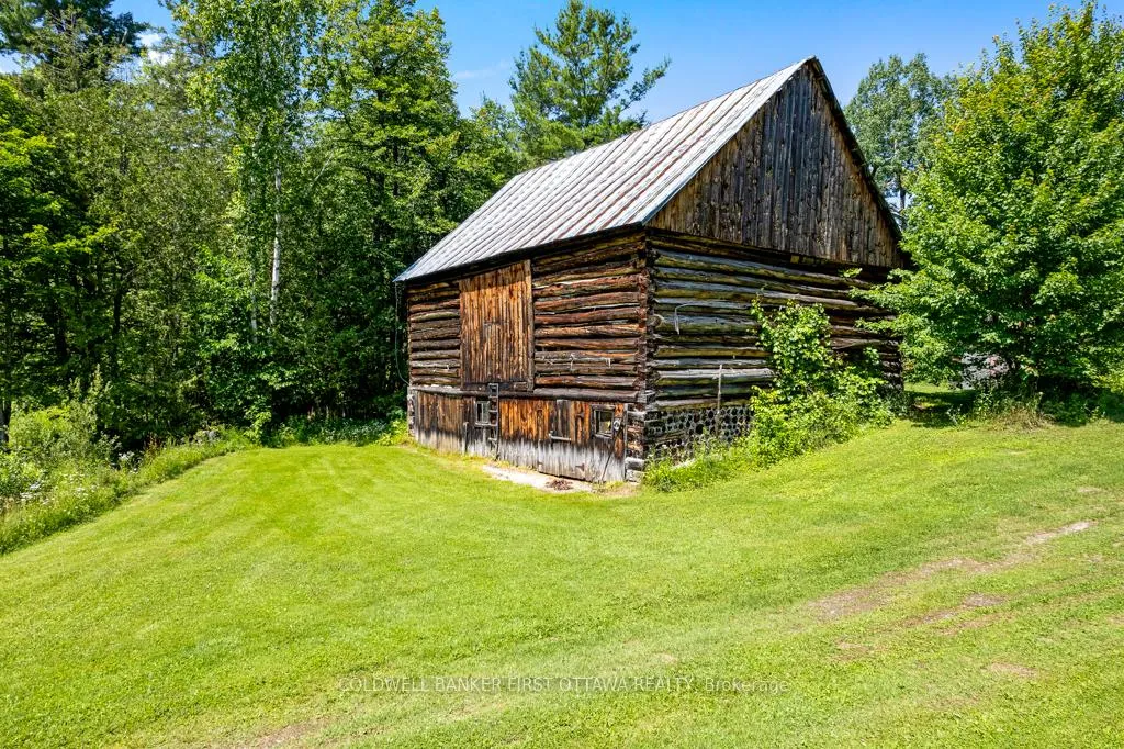 Photo 23 of 9252 Highway 511 Road, Lanark Highlands, Lanark Highlands (Darling) Twp — HOMEH
