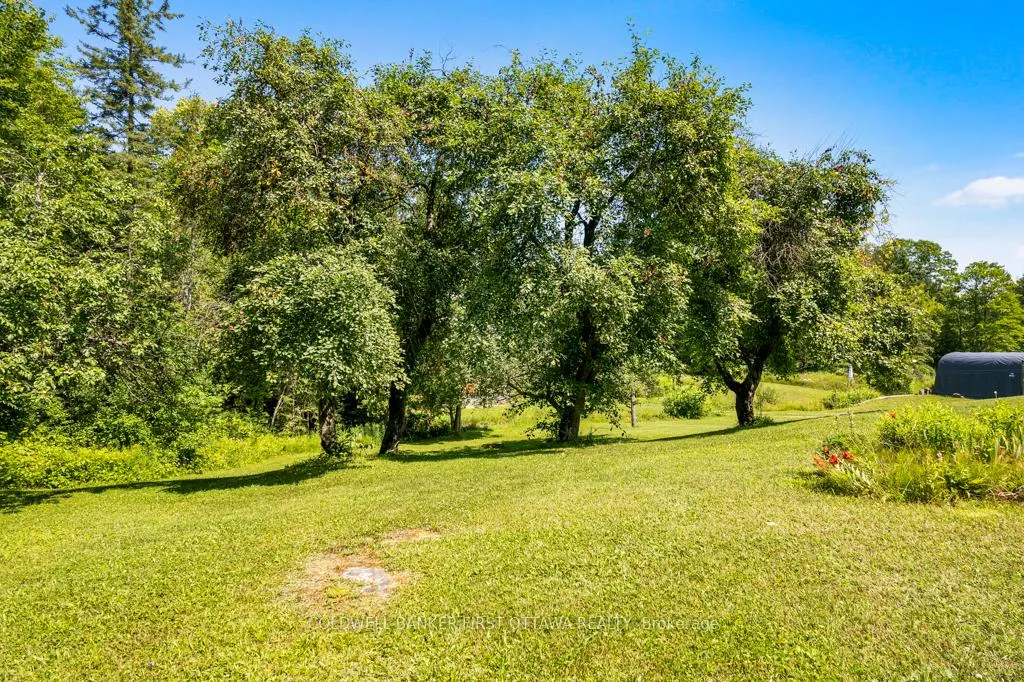 Photo 25 of 9252 Highway 511 Road, Lanark Highlands, Lanark Highlands (Darling) Twp — HOMEH