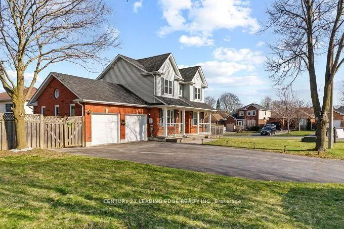 Photo 2 of 63 Stanford Crescent, Clarington, Newcastle — HOMEH