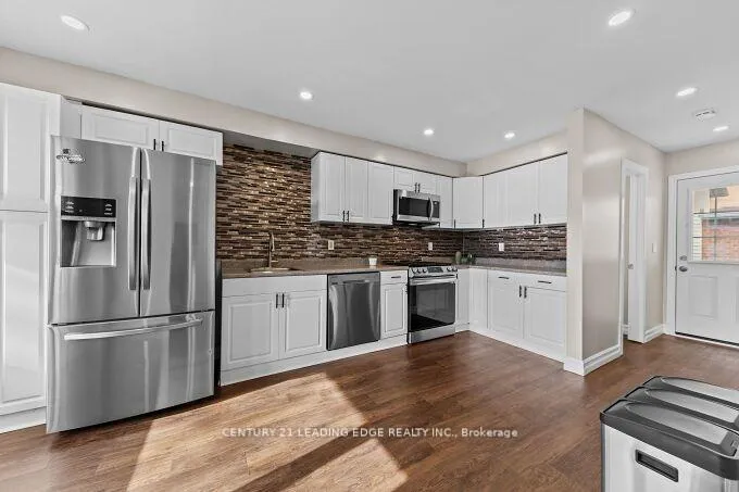 Photo 4 of 63 Stanford Crescent, Clarington, Newcastle — HOMEH