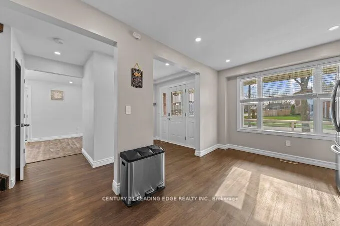 Photo 7 of 63 Stanford Crescent, Clarington, Newcastle — HOMEH