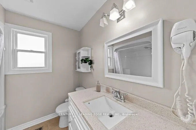 Photo 21 of 63 Stanford Crescent, Clarington, Newcastle — HOMEH