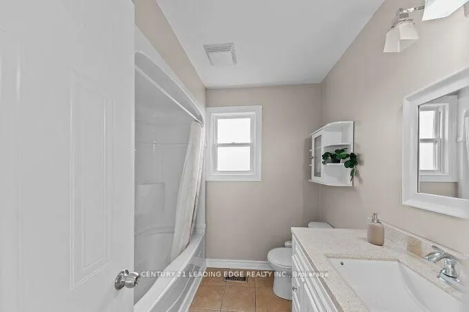 Photo 22 of 63 Stanford Crescent, Clarington, Newcastle — HOMEH
