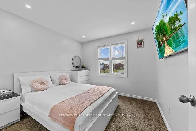 Photo 23 of 63 Stanford Crescent, Clarington, Newcastle — HOMEH
