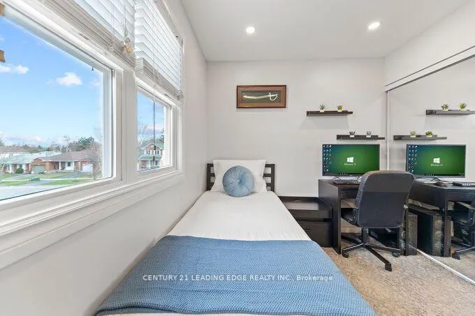 Photo 26 of 63 Stanford Crescent, Clarington, Newcastle — HOMEH