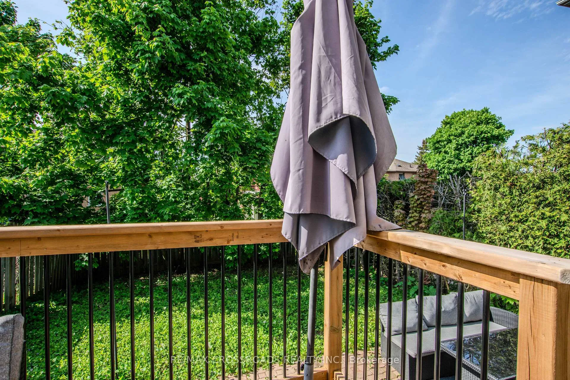 Photo 4 of 102 Ferguson Drive, Barrie, Northwest — HOMEH