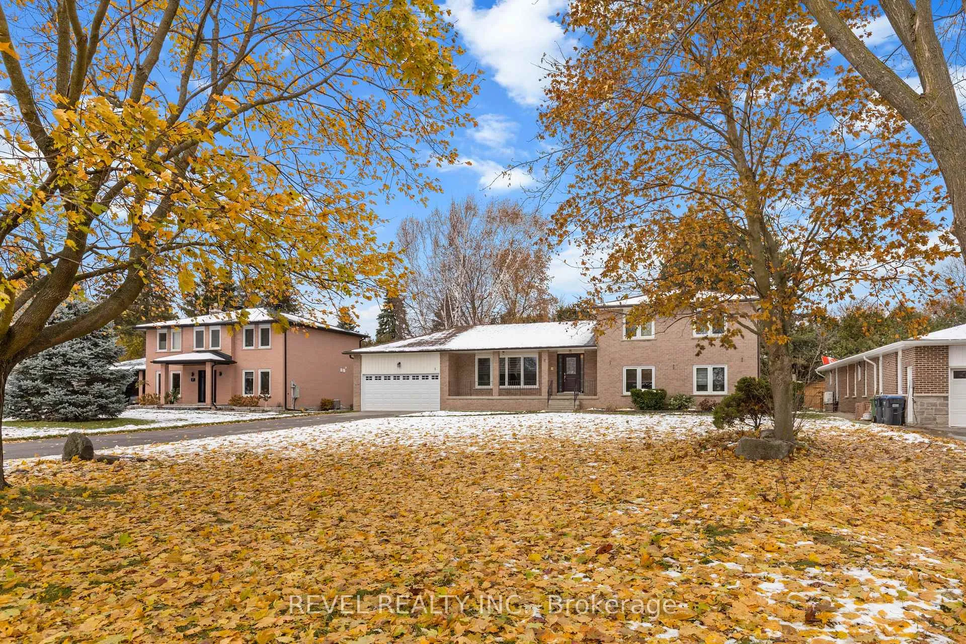 Photo 2 of 5 Mckee Drive, Caledon, Caledon East — HOMEH