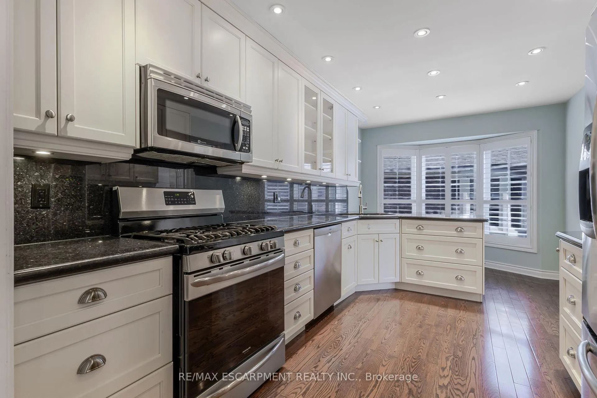 Photo 6 of 148 Briar Hill Crescent, Hamilton, Ancaster — HOMEH